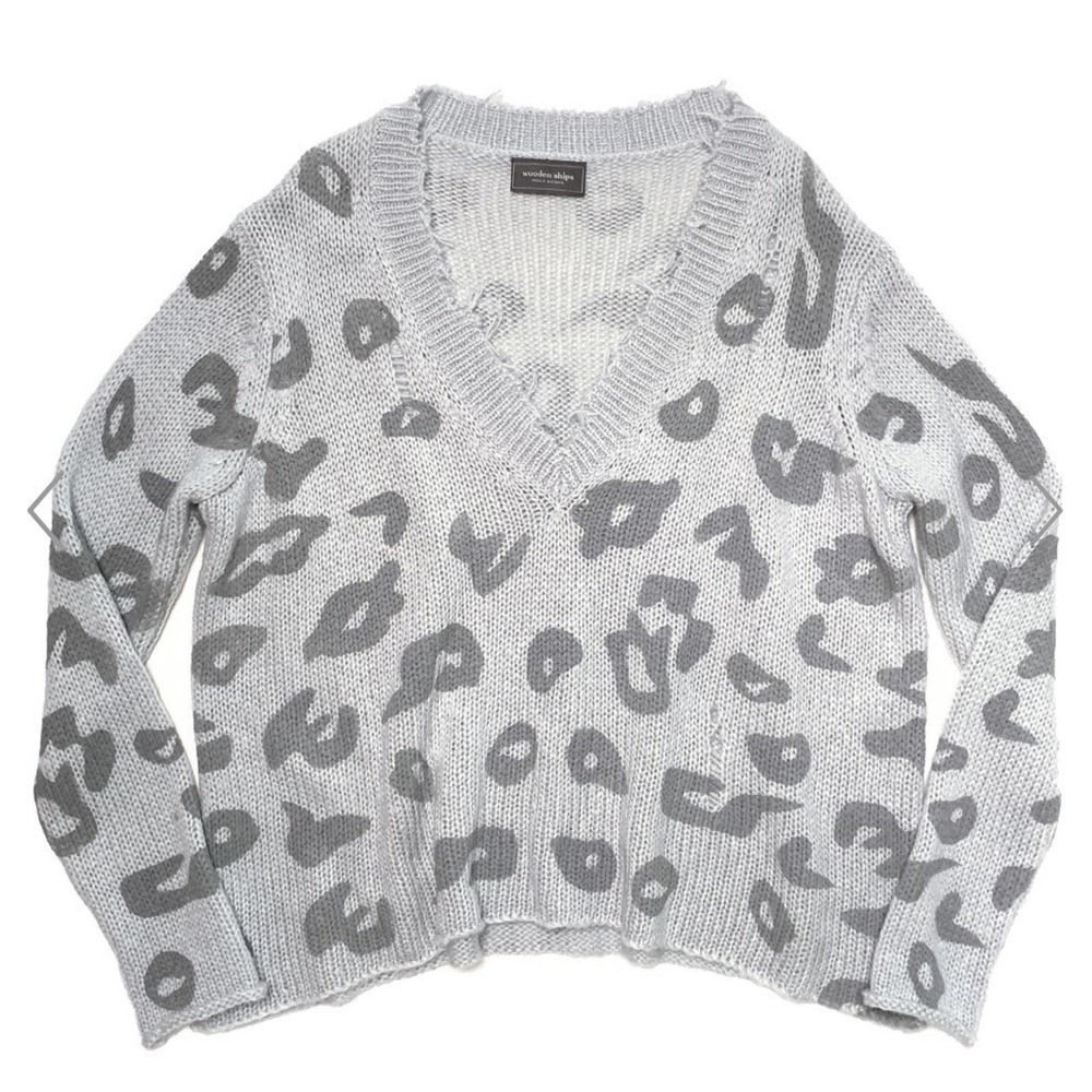 WOODEN SHIPS Distressed Leopard‎ Print V-Neck Sweater Grey Size S/M Shabby Chic